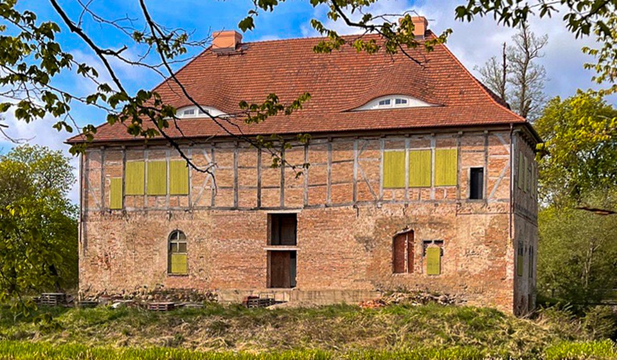 Herrenhaus | Wasserschloss Gnemern © Historische Häuser | Alte Häuser